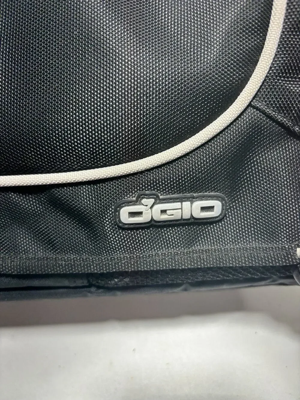 OGIO Laptop Messenger Bag Black Business Computer Briefcase